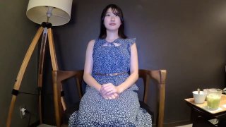 Amina Allures的大奶子在骑乘和吸吮这个热门视频时弹跳